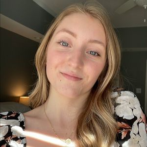 Meet your Posher, Adalie